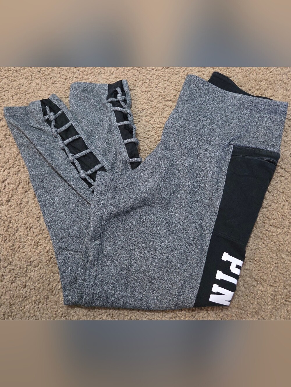 PINK Victoria's Secret Large Activewear Strappy Leggings Tights⁹